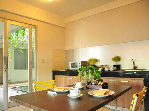 LeGreen Suite Pejompongan Jakarta Buitenkant foto