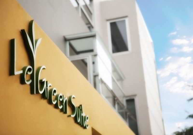 LeGreen Suite Pejompongan Jakarta Buitenkant foto