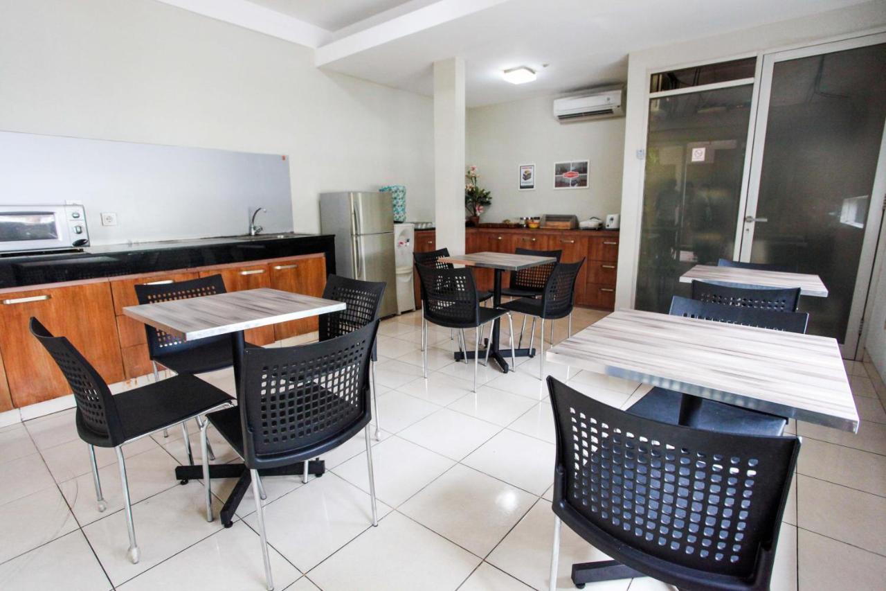 LeGreen Suite Pejompongan Jakarta Buitenkant foto