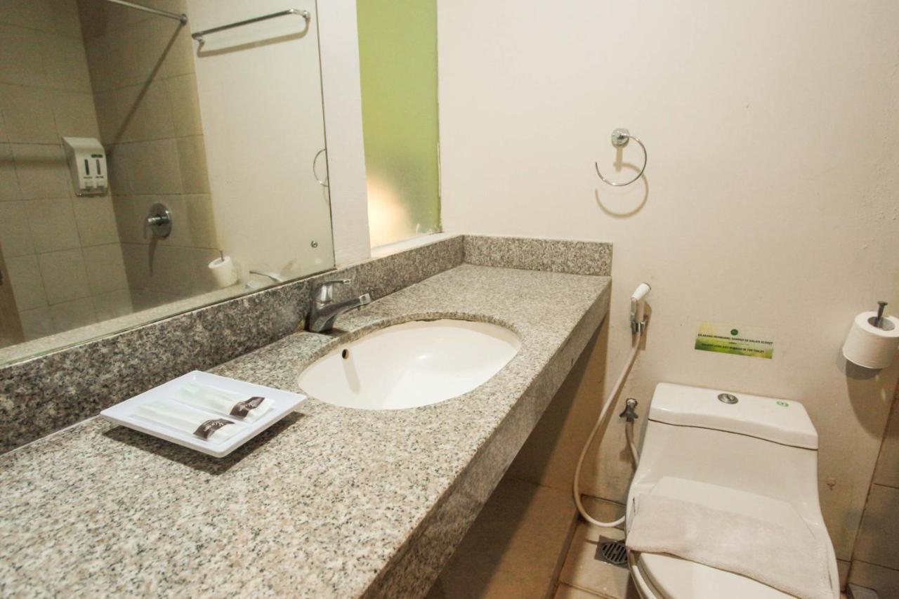LeGreen Suite Pejompongan Jakarta Buitenkant foto